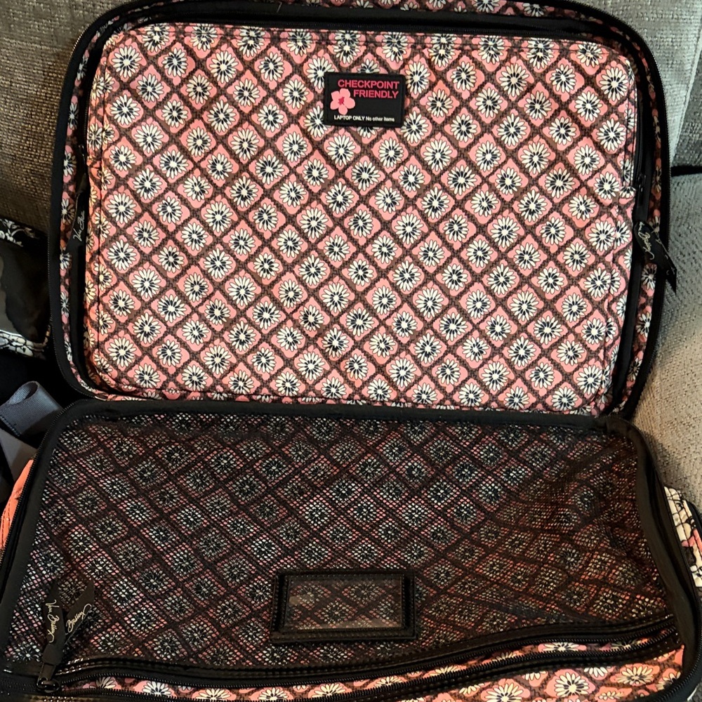 Vera Bradley Weekender Bag -Retired Mocha Rouge Pattern - Picture 3 of 8